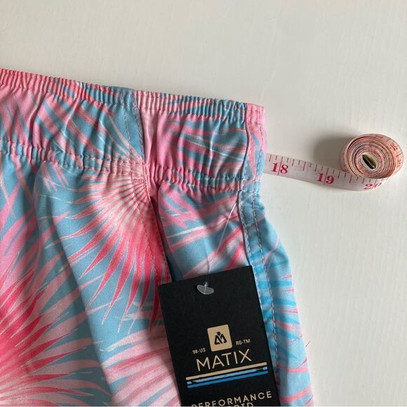 Matix L Performance Hybrid Shorts - Picture 11 of 16